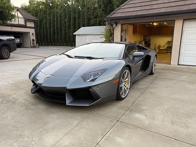 2014 Lamborghini Aventador