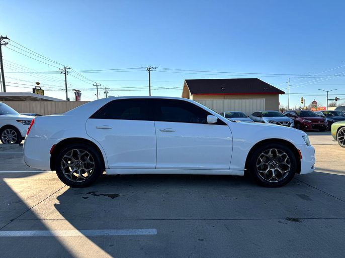 2017 Chrysler 300