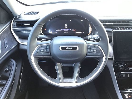 2023 Jeep Grand Cherokee Limited photo 8