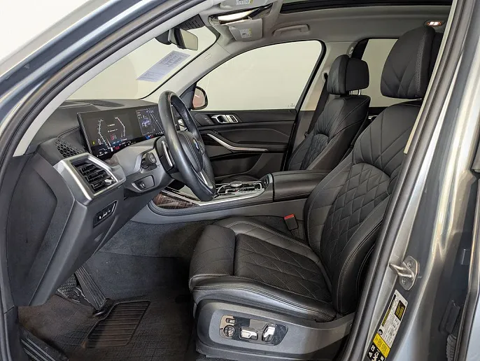 2024 BMW X7