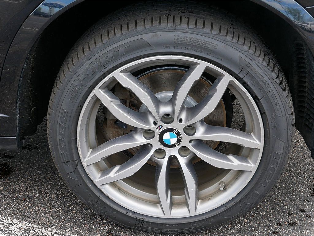 2017 BMW X3 xDrive28i image 4