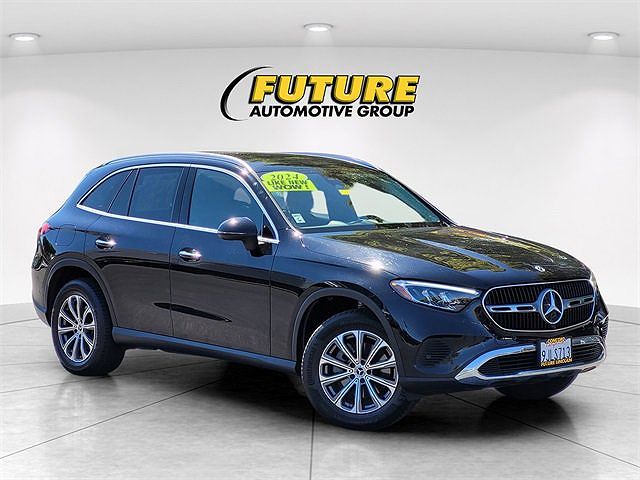 2024 Mercedes Benz GLC 300 photo 3