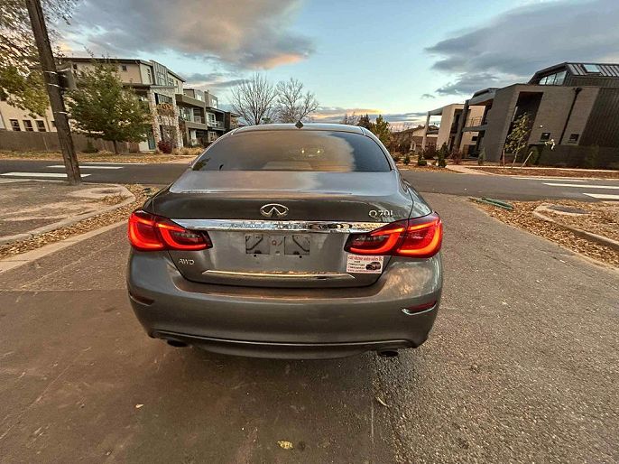 2019 Infiniti Q70