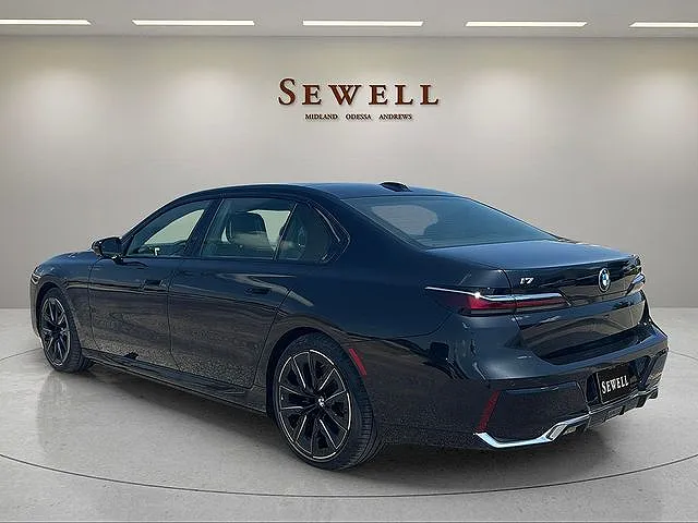 2025 BMW i7