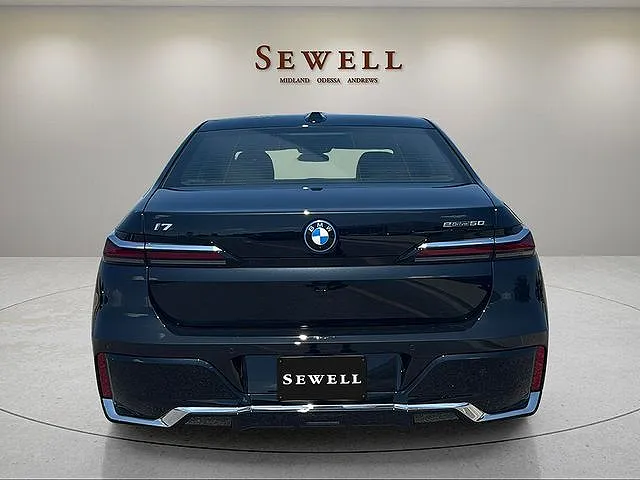2025 BMW i7