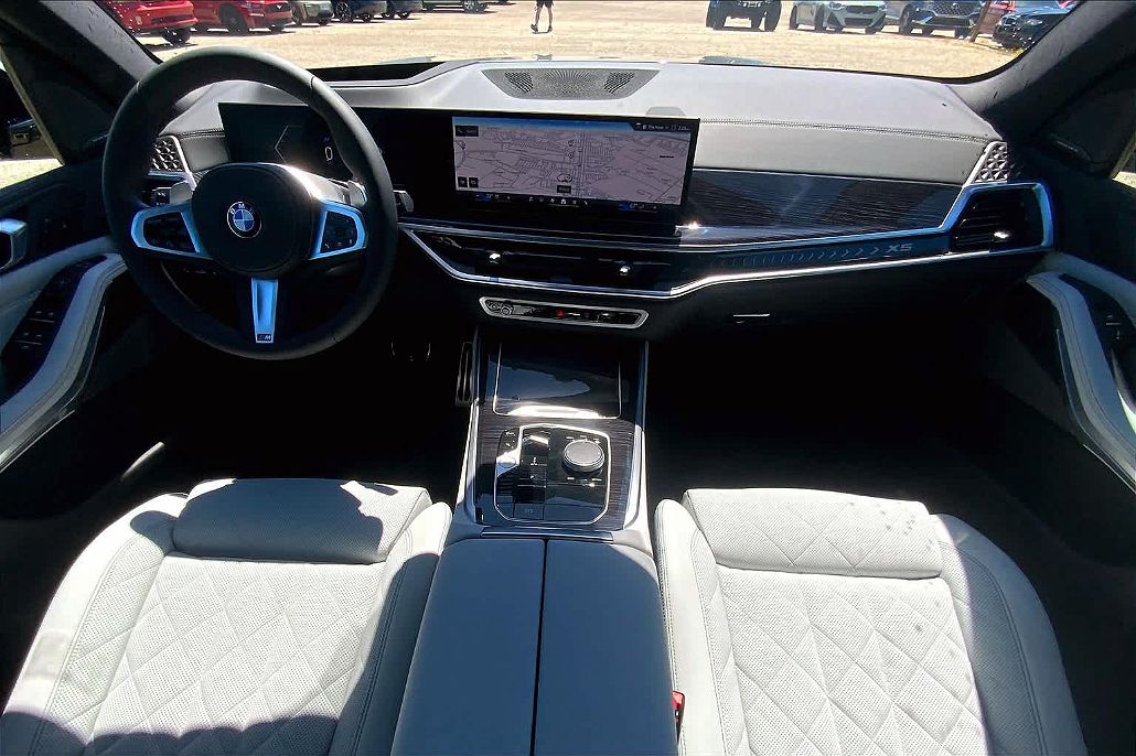 2025 BMW X5 sDrive40i image 4