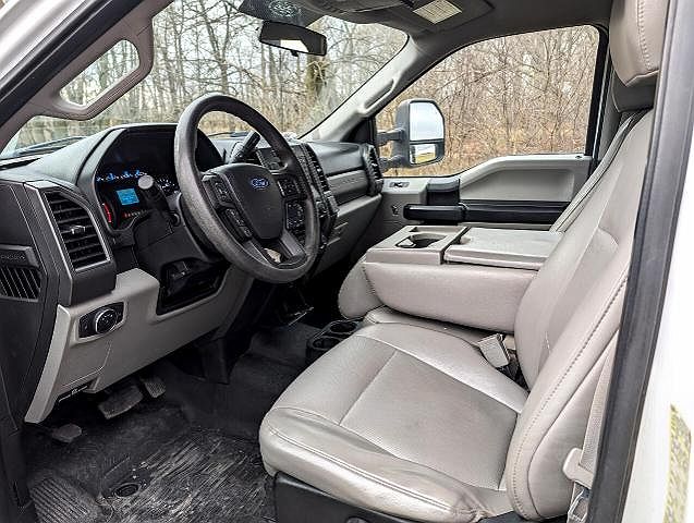 2018 Ford F-550 XL image 6