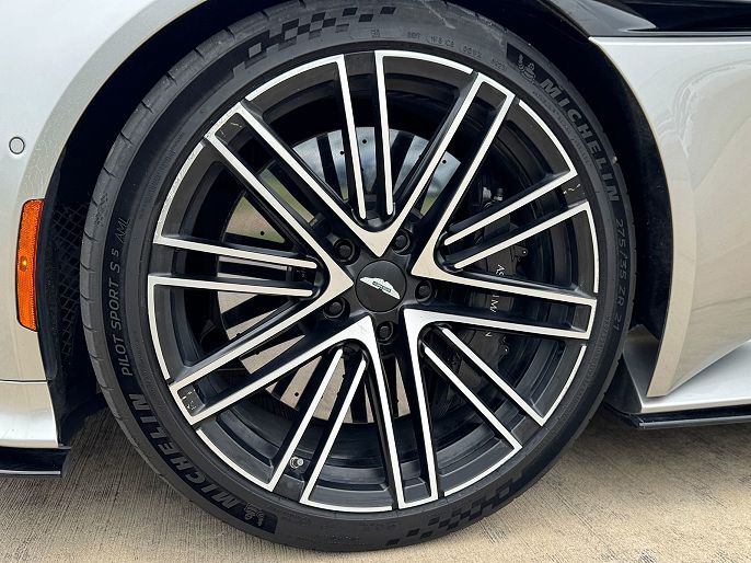 2024 Aston Martin DB12