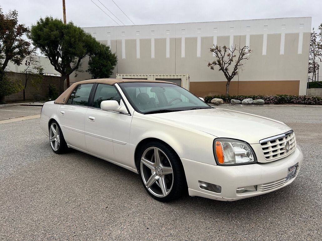 2005 Cadillac DeVille DTS image 3
