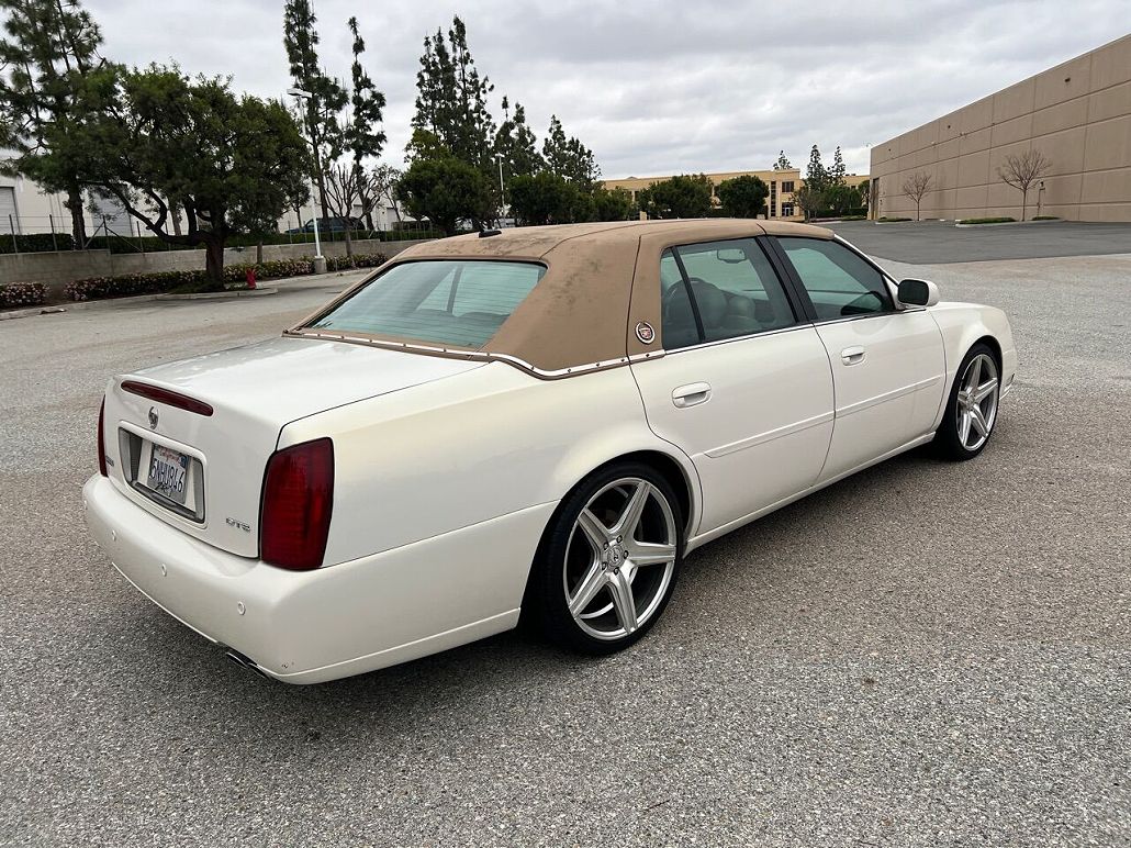 2005 Cadillac DeVille DTS image 4