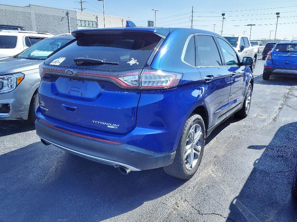 2015 Ford Edge Titanium image 2