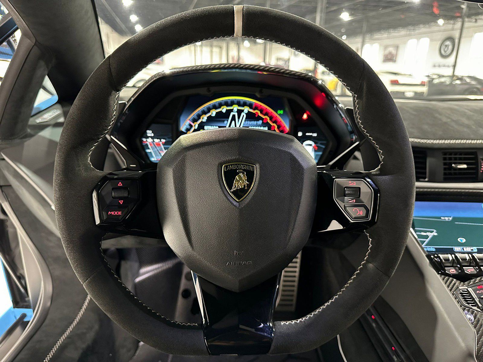 2019 Lamborghini Aventador SVJ image 21