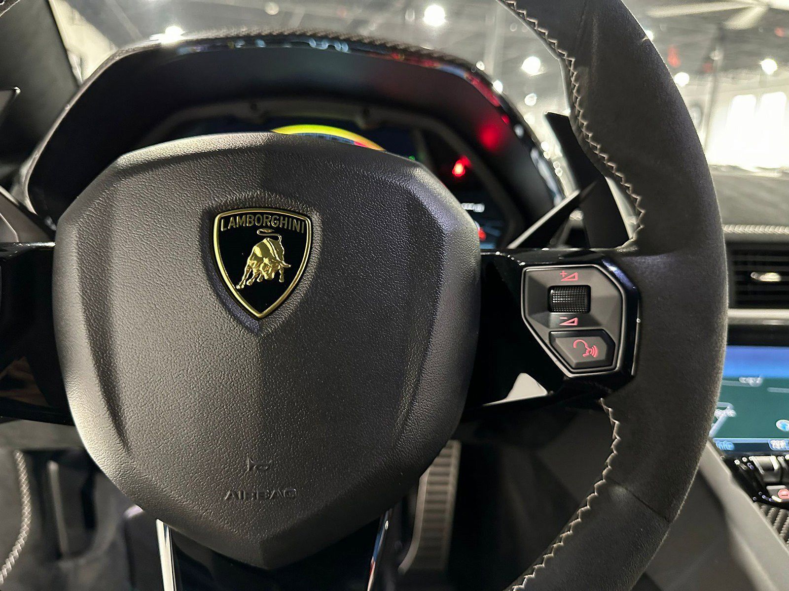 2019 Lamborghini Aventador SVJ image 23