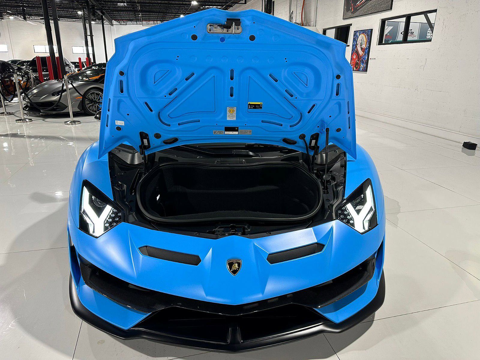 2019 Lamborghini Aventador SVJ image 35