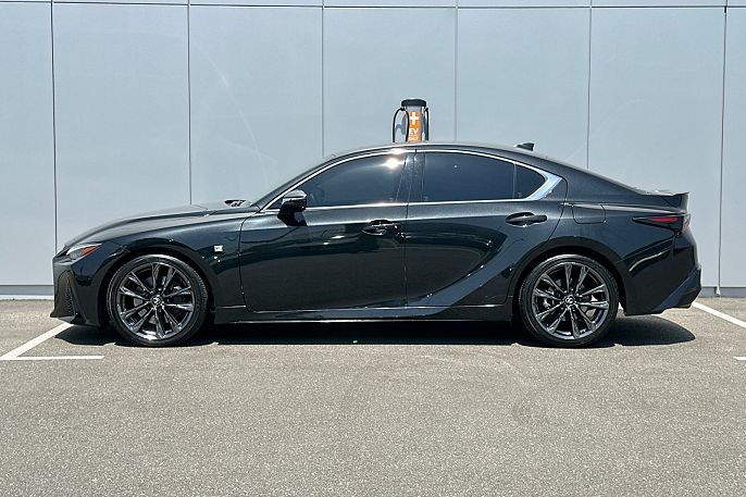 2024 Lexus IS