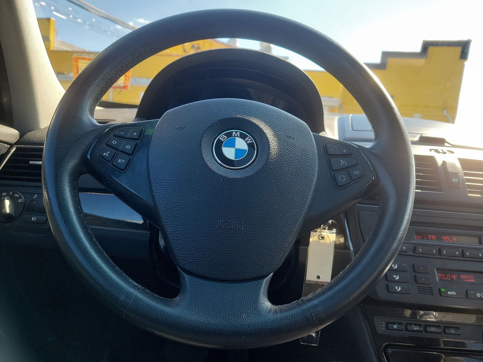 2007 BMW X3 3.0si image 17