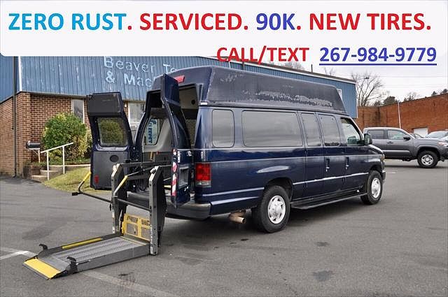 2009 Ford Econoline E-350 image 0