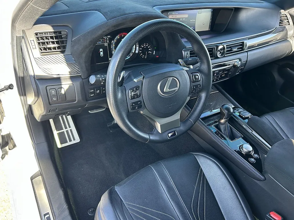2016 Lexus GS F image 1