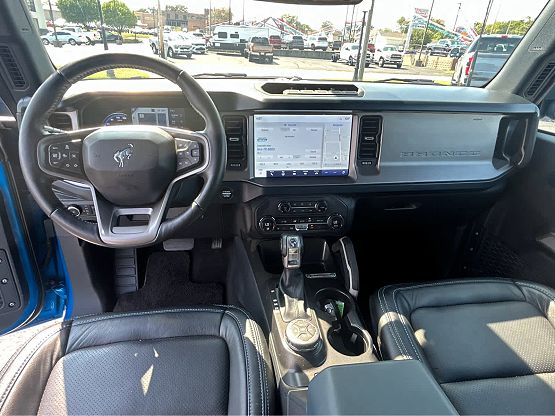 2023 Ford Bronco Outer Banks photo 9