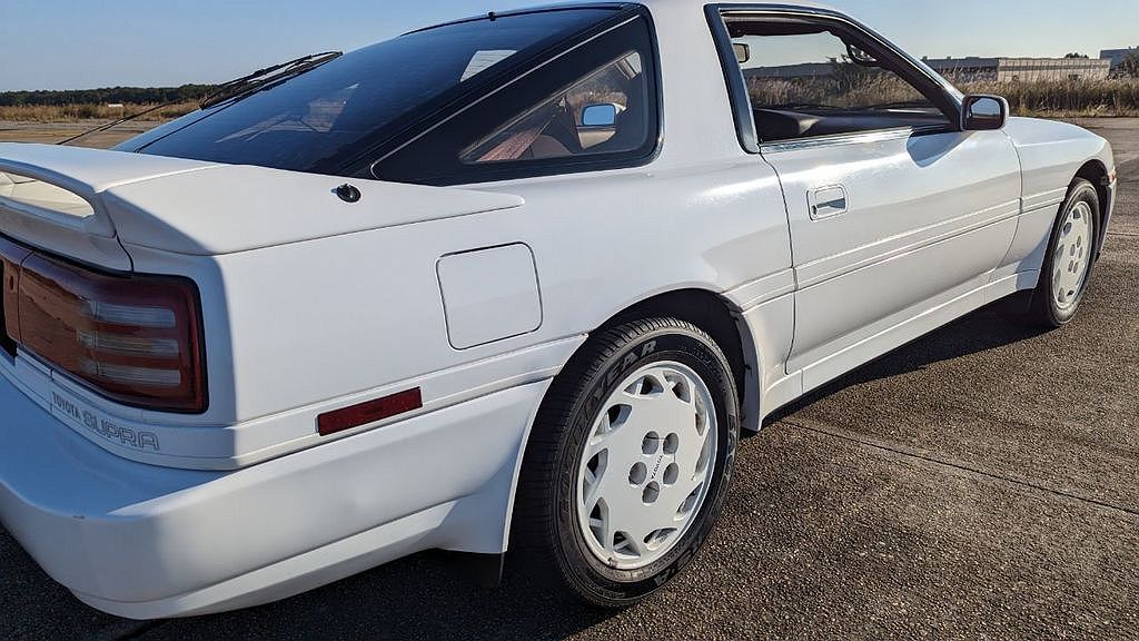 1990 Toyota Supra Turbo image 16