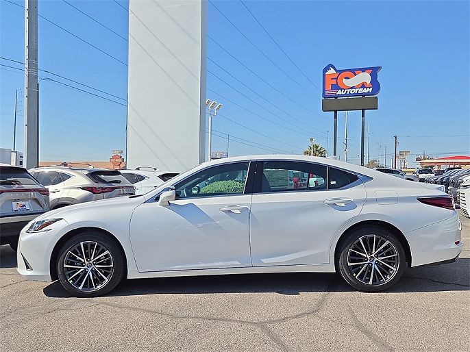 2025 Lexus ES