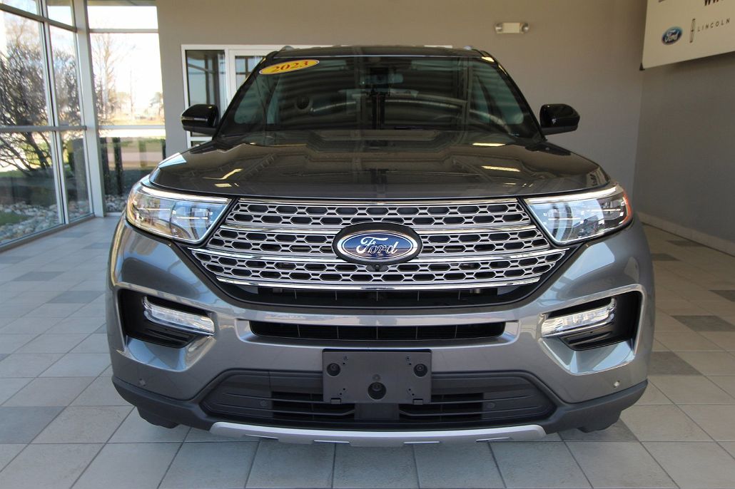 2023 Ford Explorer Limited Edition image 1