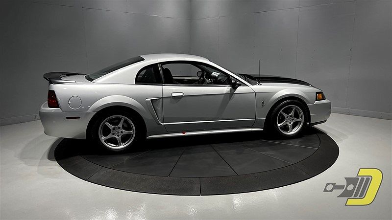 1999 Ford Mustang GT image 9