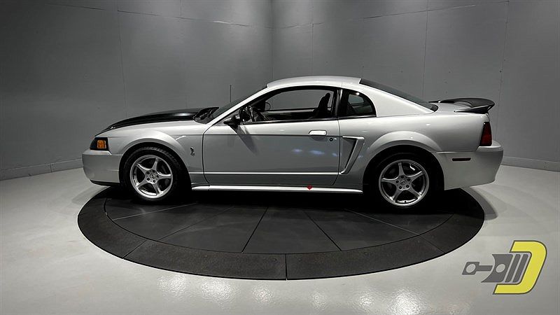 1999 Ford Mustang GT image 2
