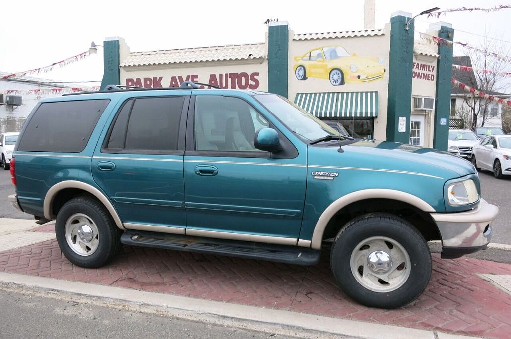 1998 Ford Expedition Eddie Bauer image 1