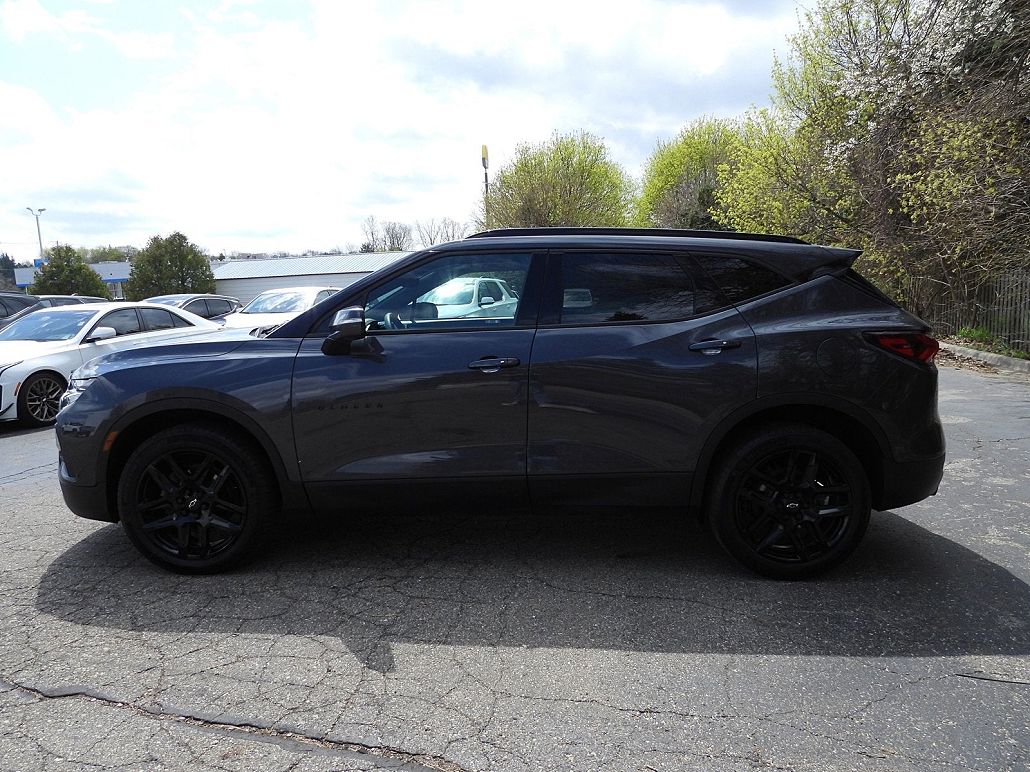 2021 Chevrolet Blazer LT2 image 3