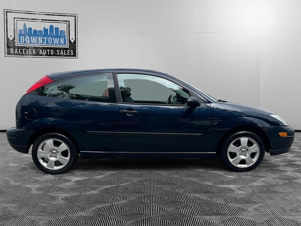 2003 Ford Focus null image 3