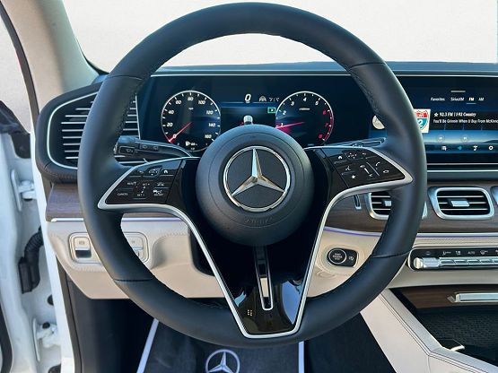 2025 Mercedes Benz GLE 350 photo 11