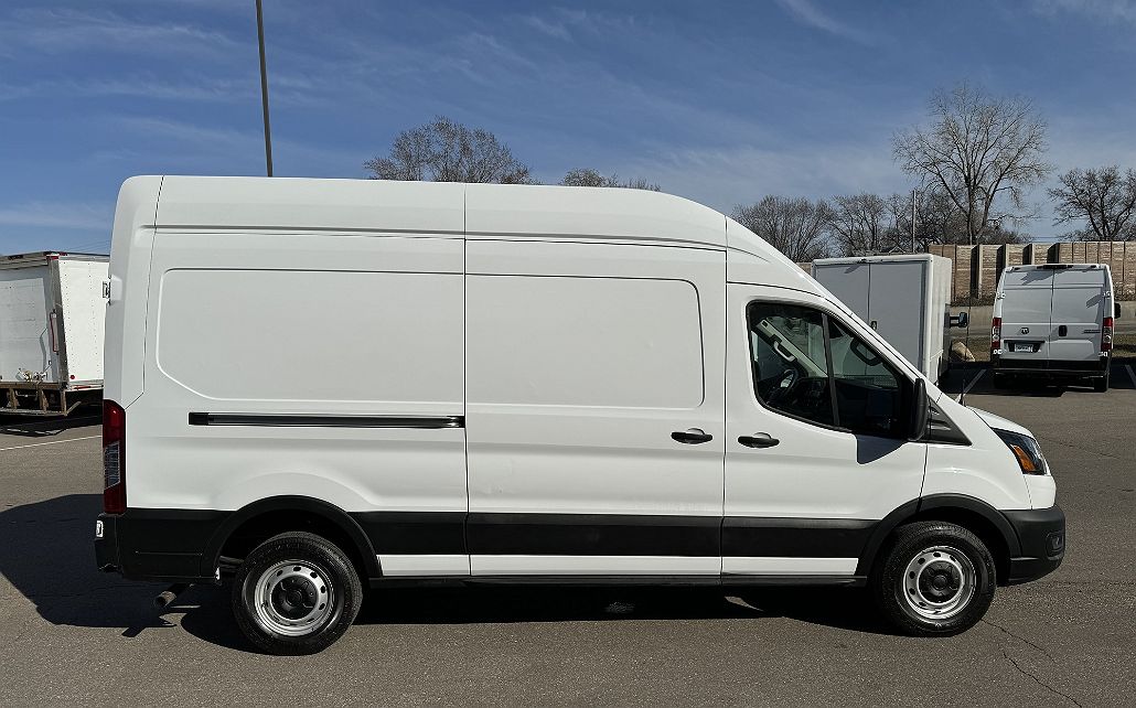 2022 Ford Transit null image 3