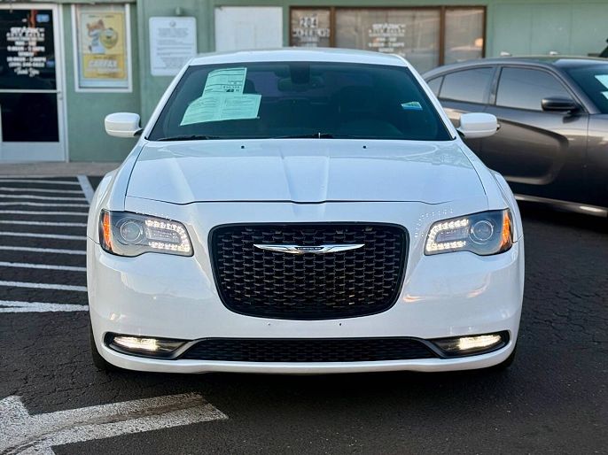 2016 Chrysler 300