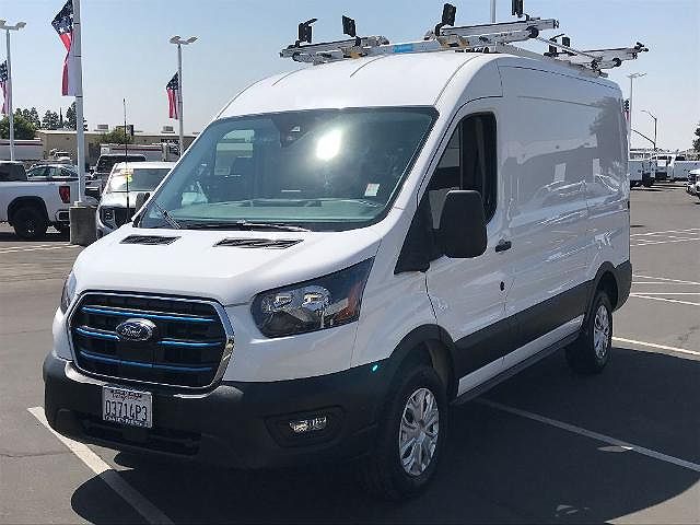 2022 Ford E-Transit null image 0