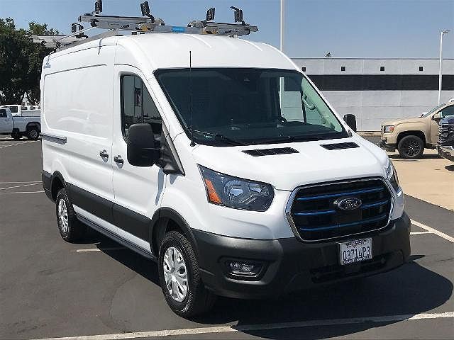 2022 Ford E-Transit null image 2