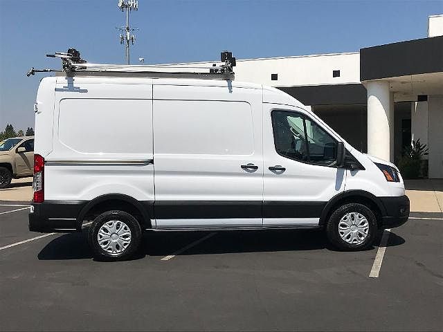 2022 Ford E-Transit null image 3