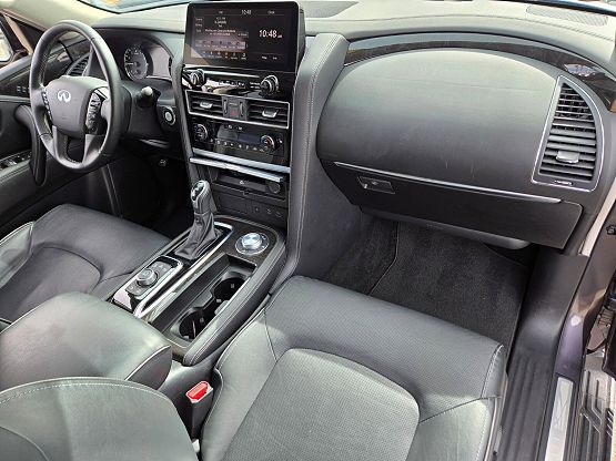2024 Infiniti QX80 Luxe photo 10