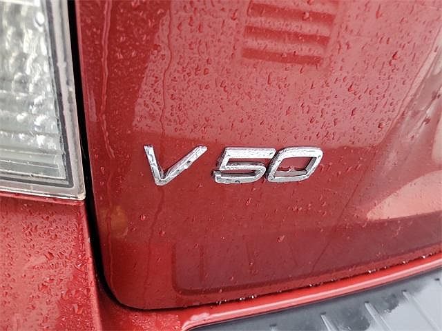 2011 Volvo V50 T5 image 2