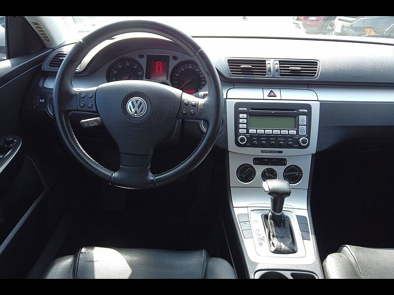 2009 Volkswagen Passat Komfort image 14