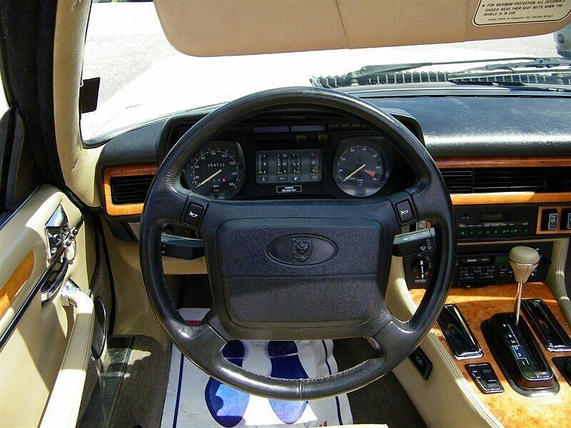 1990 Jaguar XJ XJS image 14