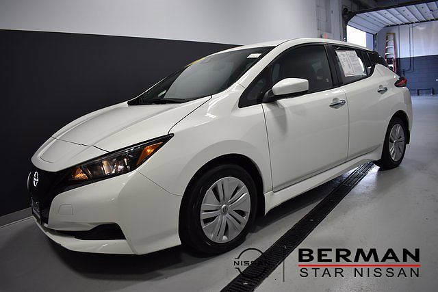 2023 Nissan Leaf S photo 11