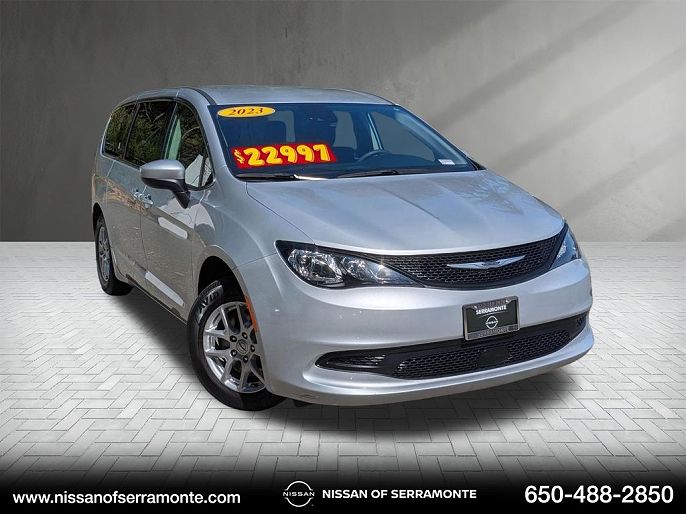 2023 Chrysler Voyager