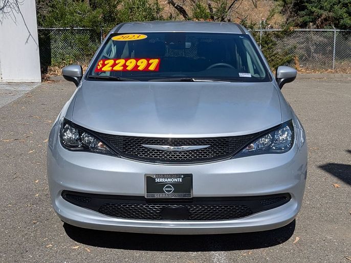 2023 Chrysler Voyager