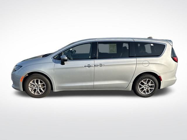 2023 Chrysler Voyager