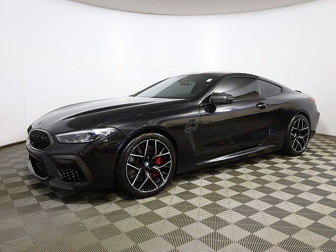 2022 BMW M8
