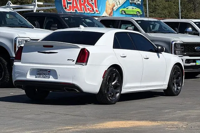 2022 Chrysler 300