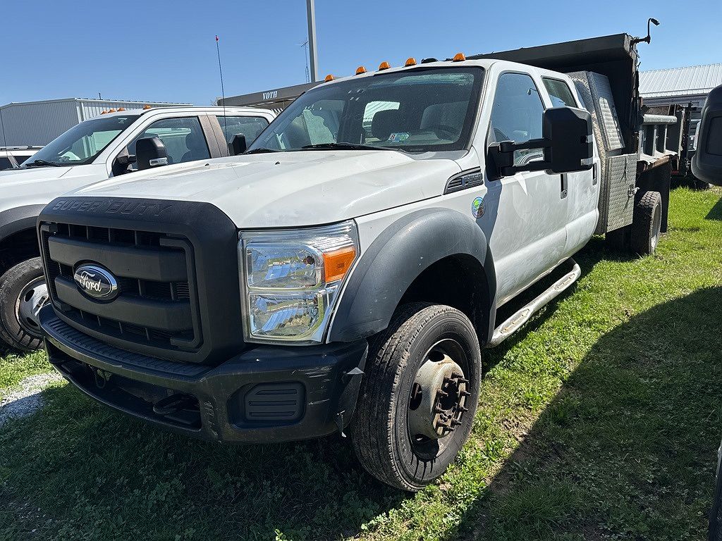 2011 Ford F-550 null image 0