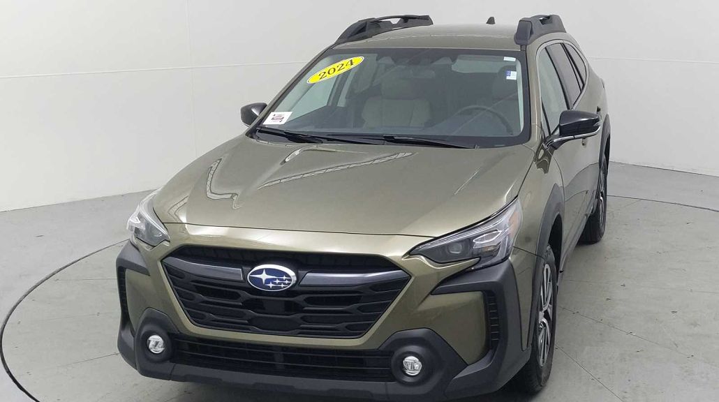 2024 Subaru Outback Premium image 2