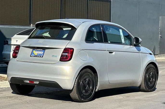 2025 Fiat 500e